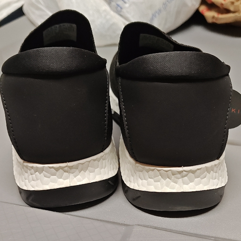 Danskin Spin Slip-On Sneakers - Picture 5 of 9